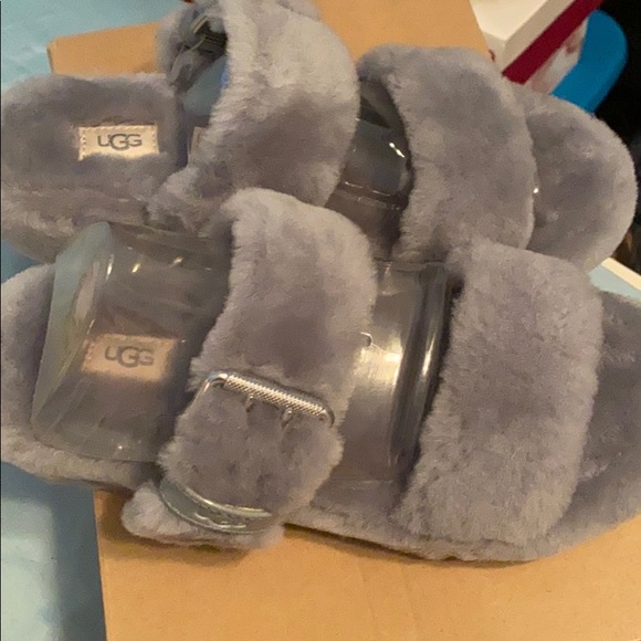 UGG fuzzy slippers - Picture 2 of 4